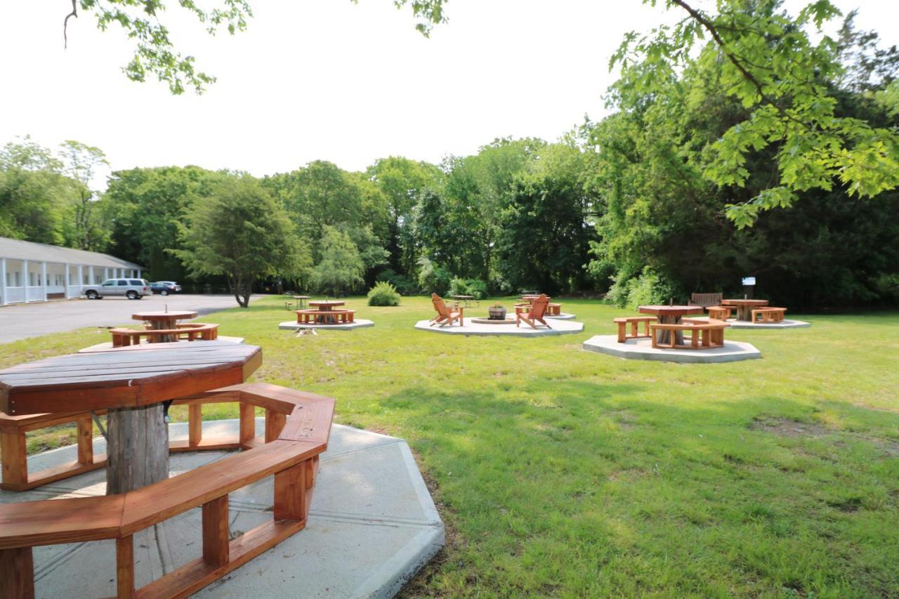 Hamilton Village Inn North Kingstown Esterno foto