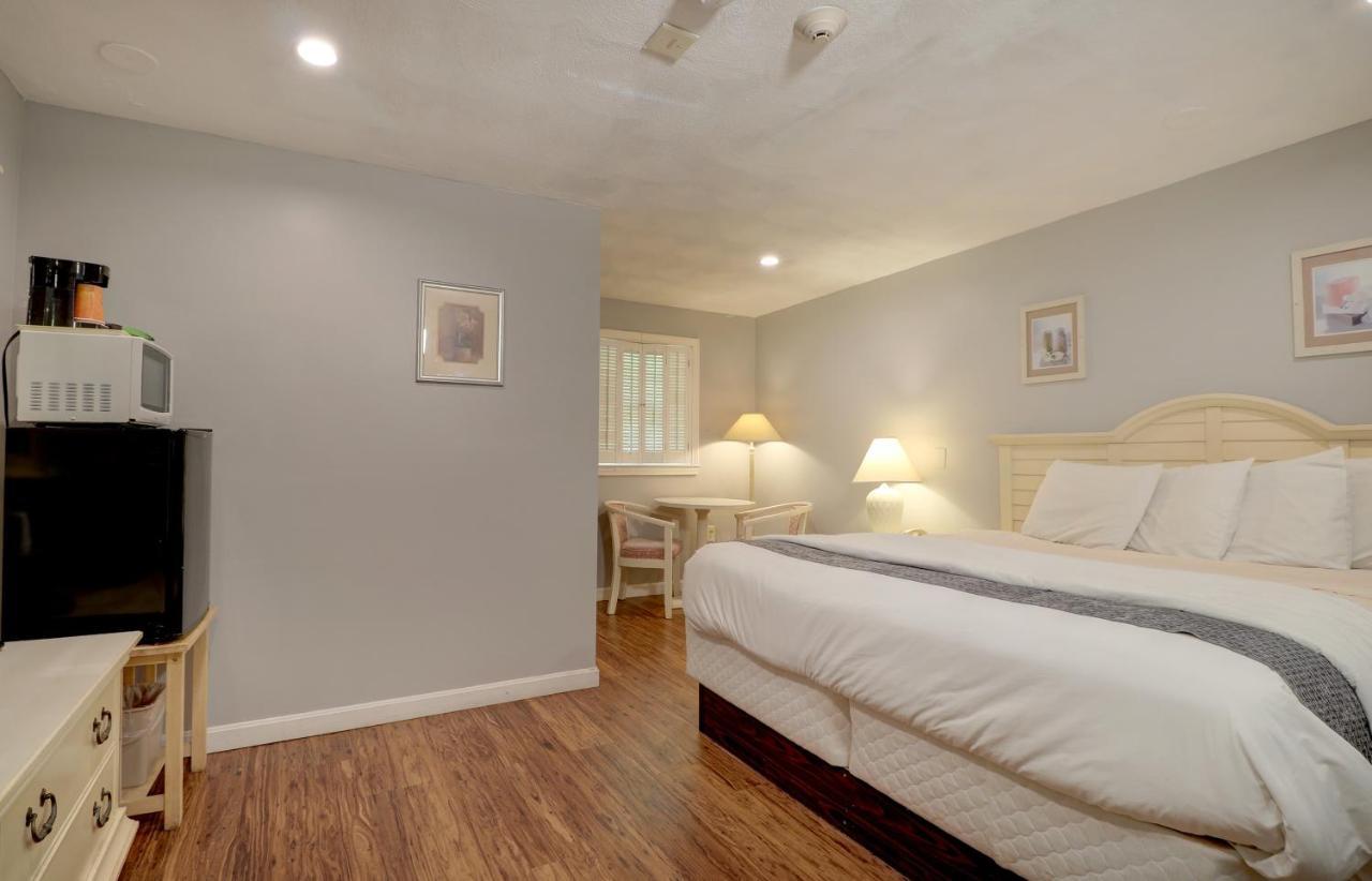 Hamilton Village Inn North Kingstown Esterno foto