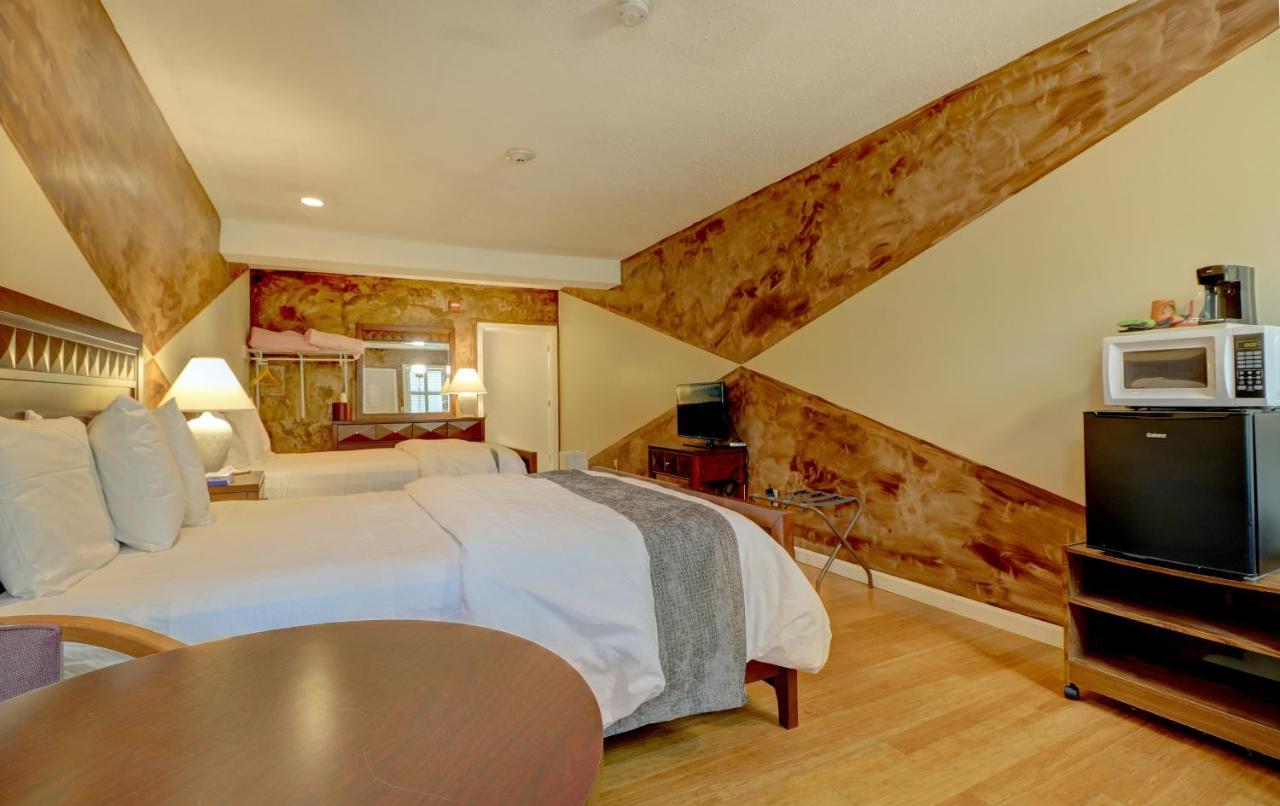 Hamilton Village Inn North Kingstown Esterno foto